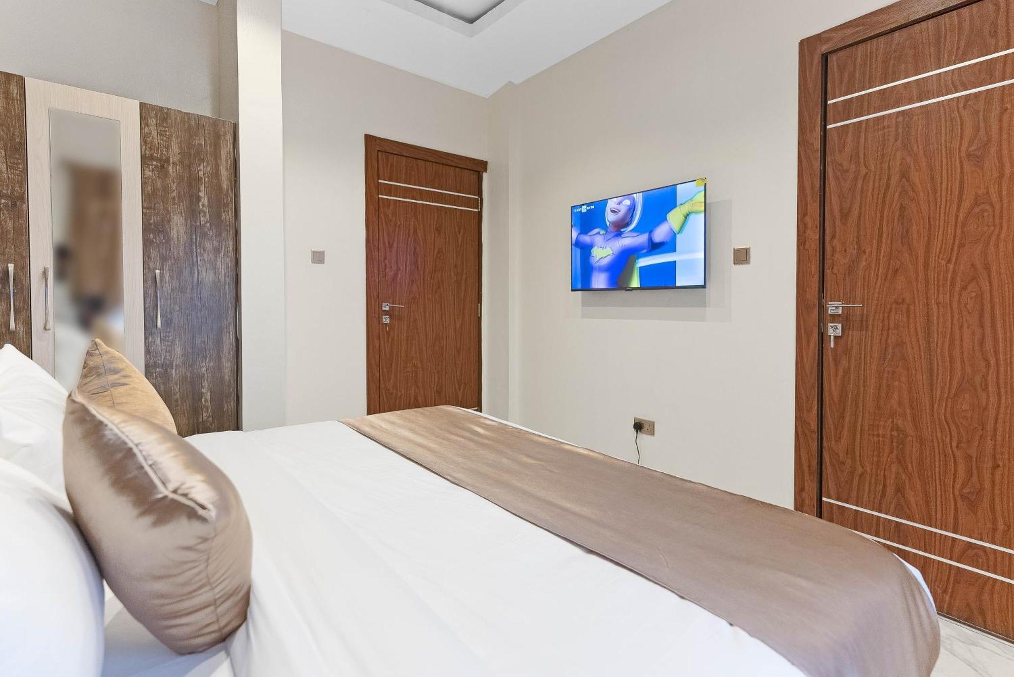 God'S Touch Apartments Remi Fani Kayode Gra. Икея Экстерьер фото